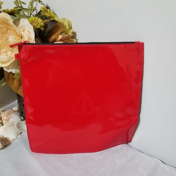 Fire Red Revlon So Fierce! Makeup/  cosmetic bag - Picture 2 of 4